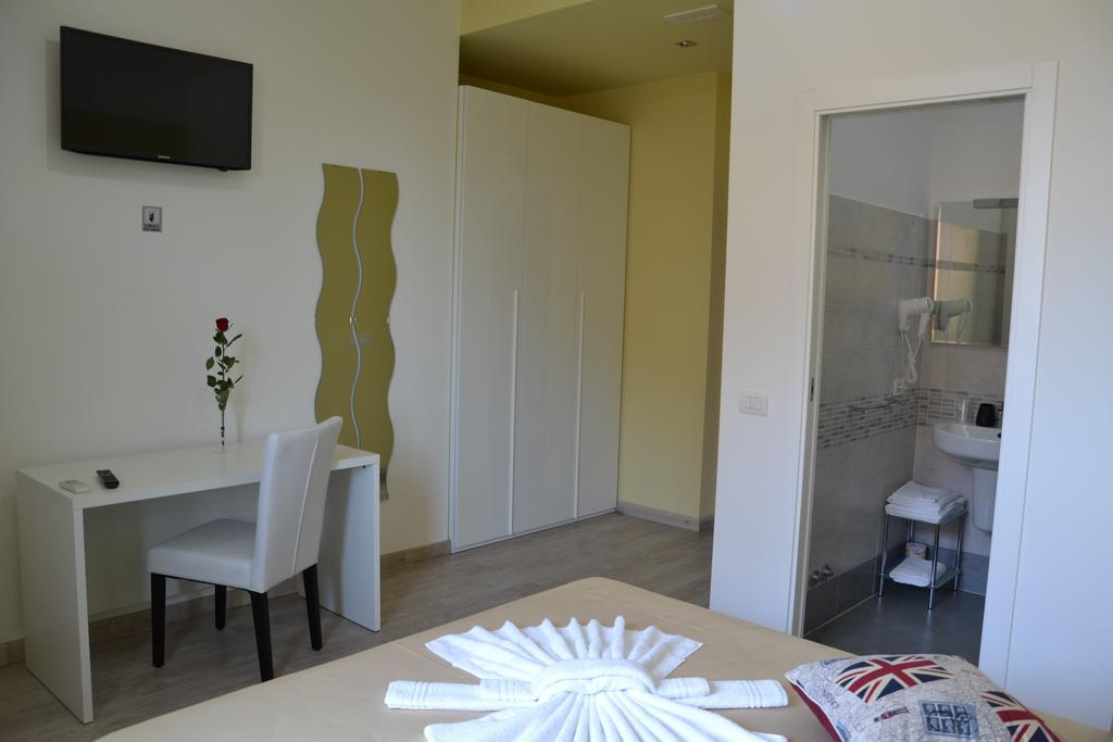 Fly In The World B&B Fiumicino Pokój zdjęcie
