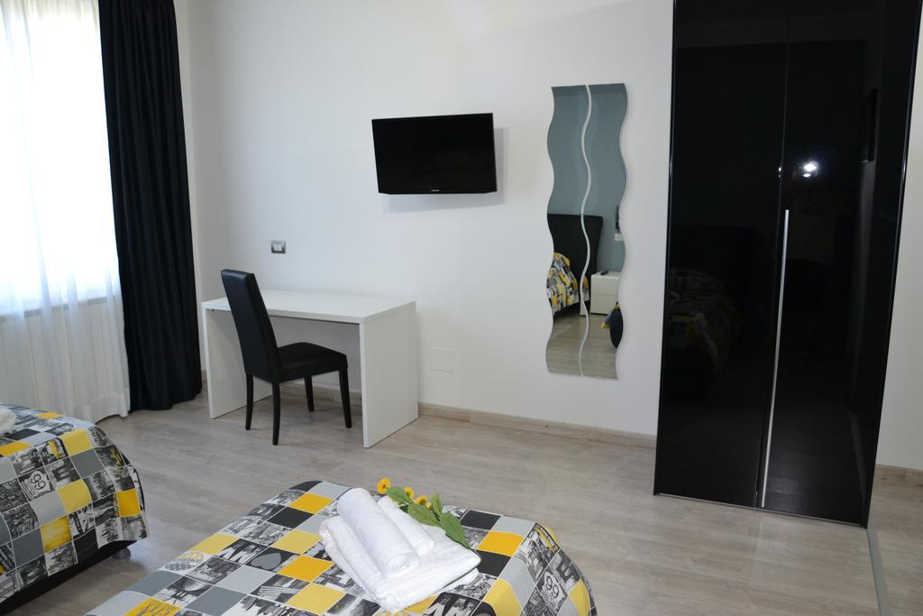 Fly In The World B&B Fiumicino Pokój zdjęcie